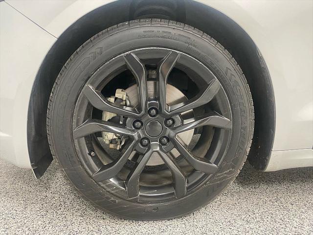 Photo of 2017 Ingot Silver Ford Fusion Hybrid