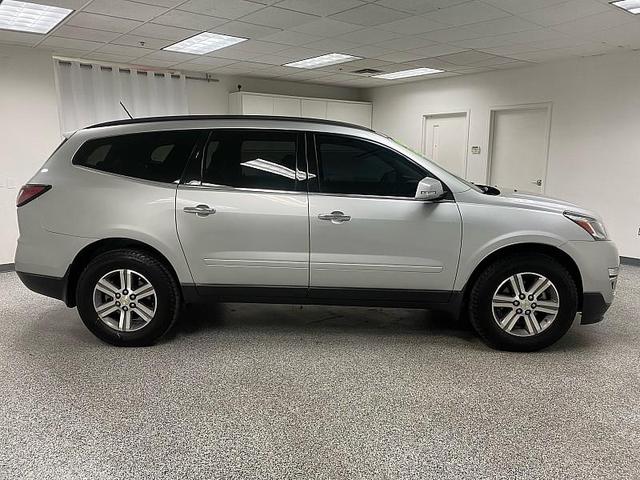 Photo of 2015 Silver Ice Metallic Chevrolet Traverse
