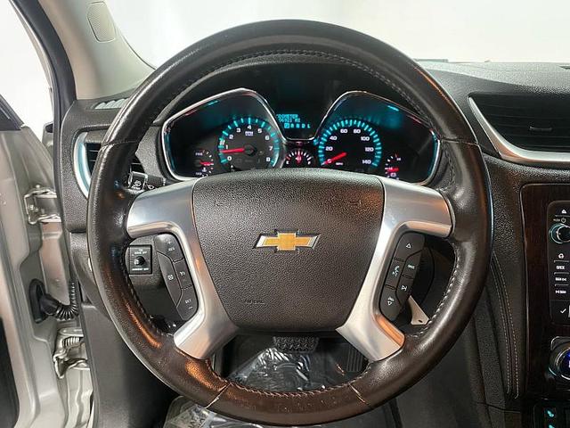 Photo of 2015 Silver Ice Metallic Chevrolet Traverse