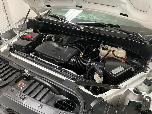 Photo of 2019 Summit White Chevrolet Silverado 1500