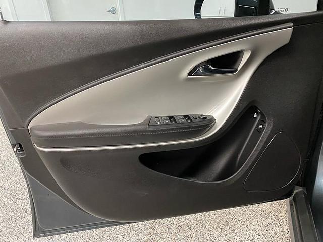 Photo of 2012 Cyber Gray Metallic Chevrolet Volt