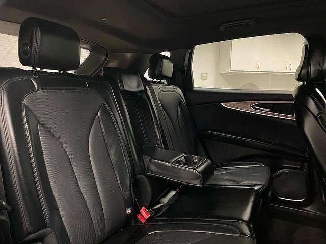 Photo of 2020 Silver Radiance Lincoln Nautilus