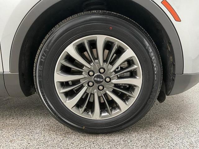 Photo of 2020 Silver Radiance Lincoln Nautilus