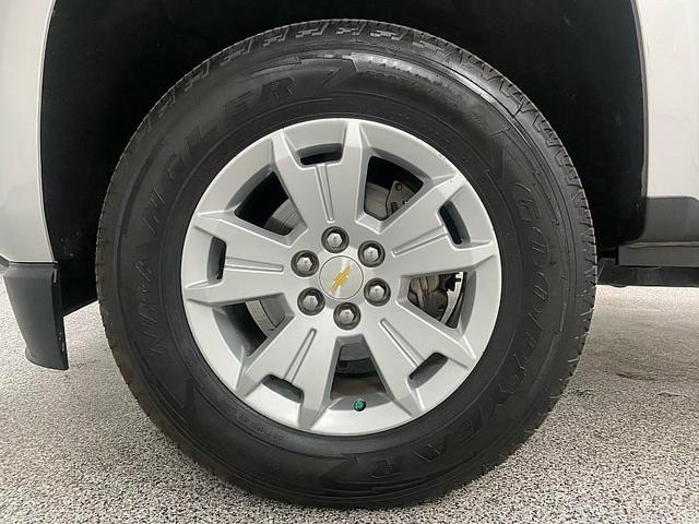 Photo of 2017 Silver Ice Metallic Chevrolet Colorado