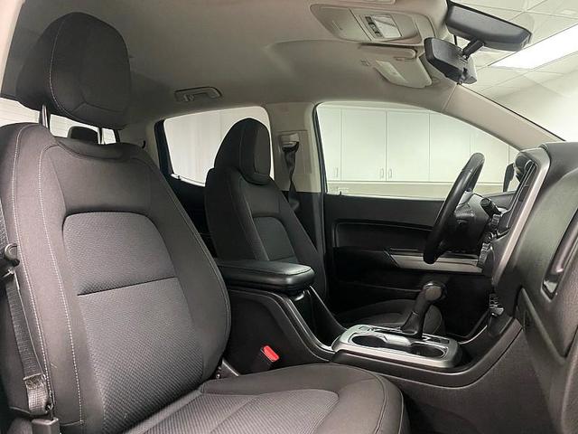 Photo of 2017 Silver Ice Metallic Chevrolet Colorado