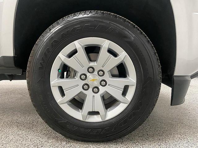 Photo of 2017 Silver Ice Metallic Chevrolet Colorado