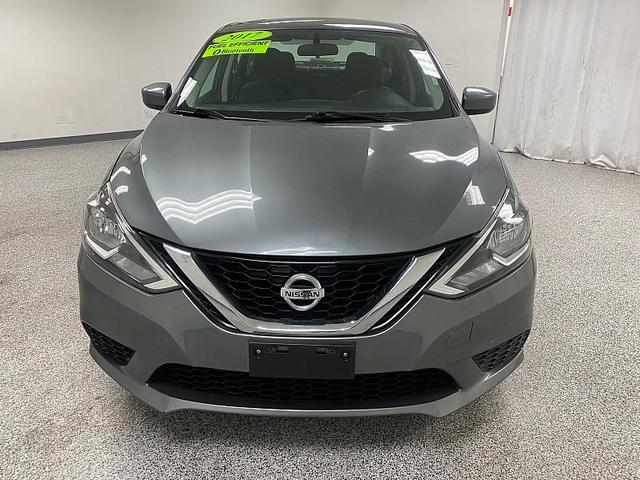 Photo of 2017 Gun Metallic Nissan Sentra