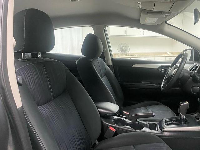 Photo of 2017 Gun Metallic Nissan Sentra