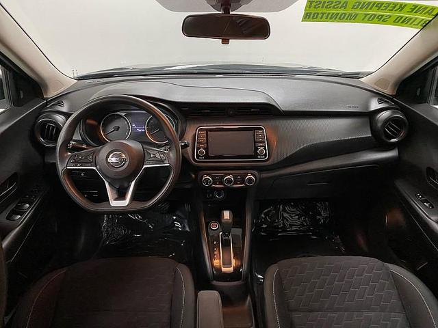 Photo of 2021 Super Black Nissan Kicks
