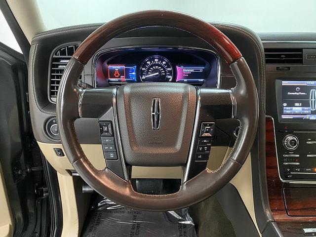 Photo of 2015 Magnetic Metallic Lincoln Navigator