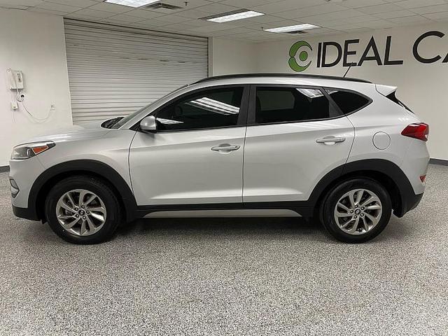 Photo of 2017 Molten Silver Hyundai TUCSON