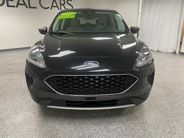 Photo of 2022 Agate Black Metallic Ford Escape