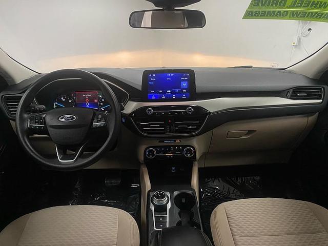 Photo of 2022 Agate Black Metallic Ford Escape