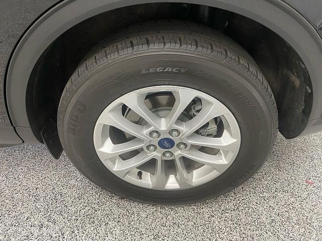 Photo of 2022 Agate Black Metallic Ford Escape