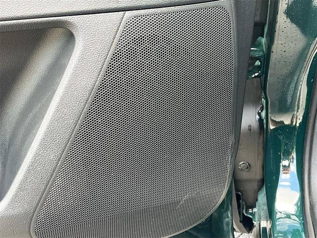 Photo of 2023 2 Tone Green / Black Roof Nissan Pathfinder