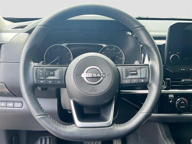 Photo of 2023 2 Tone Green / Black Roof Nissan Pathfinder