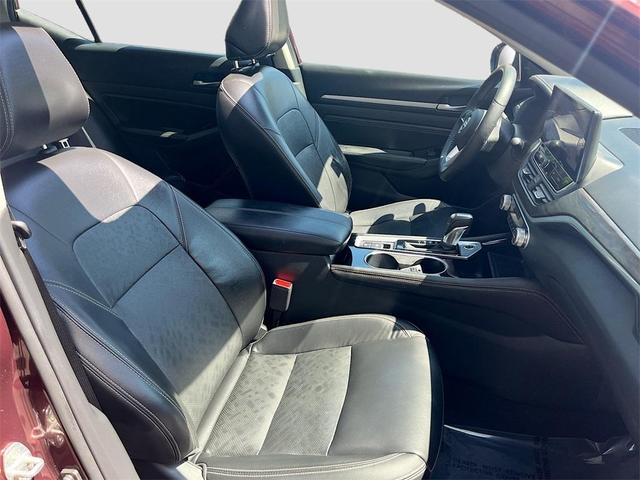 Photo of 2023 Garnet Pearl Nissan Altima