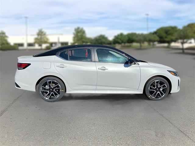 Photo of 2025 White Nissan Sentra