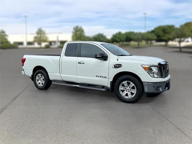 2017 Nissan Titan