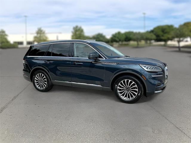 Photo of 2022 Flight Blue Lincoln Aviator