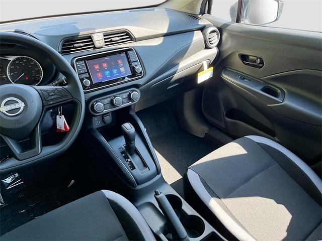 Photo of 2025 Cloud White Nissan Versa