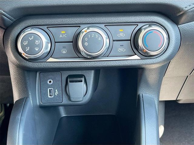 Photo of 2025 Cloud White Nissan Versa