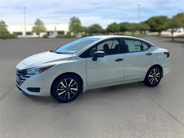 Photo of 2025 Cloud White Nissan Versa