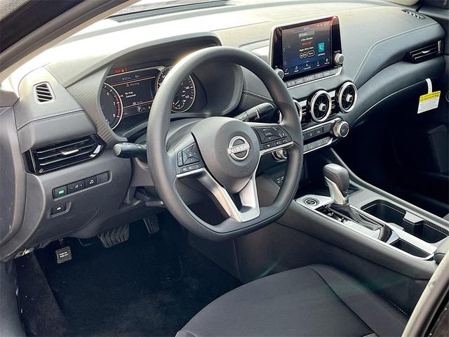 Photo of 2025 Black Nissan Sentra