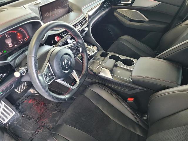 Photo of 2023 Platinum White Acura MDX