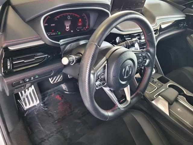 Photo of 2023 Platinum White Acura MDX