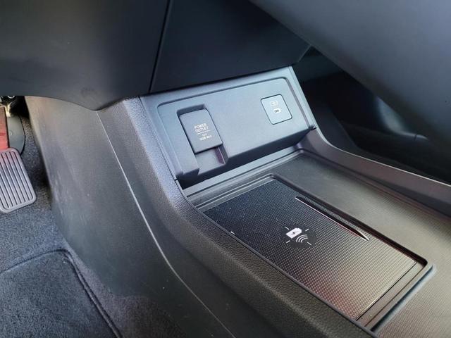 Photo of 2023 Liquid Carbon Metallic Acura RDX