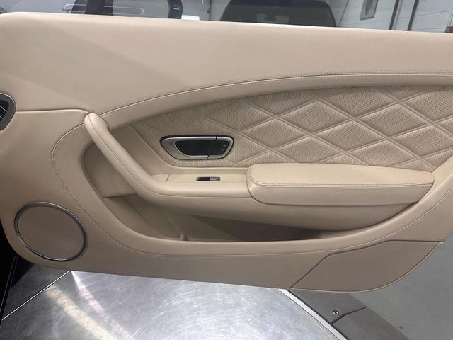 Photo of 2015 Thunder Metallic Bentley Continental GT