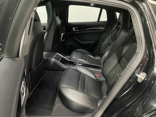 Photo of 2018 Black Porsche Panamera