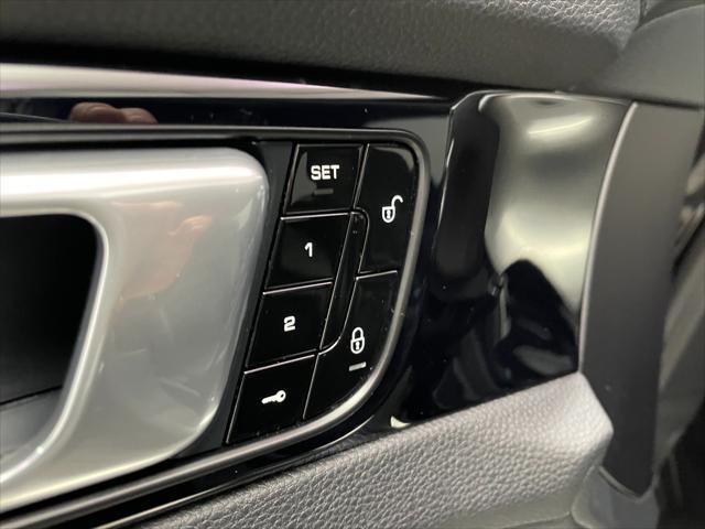 Photo of 2018 Black Porsche Panamera