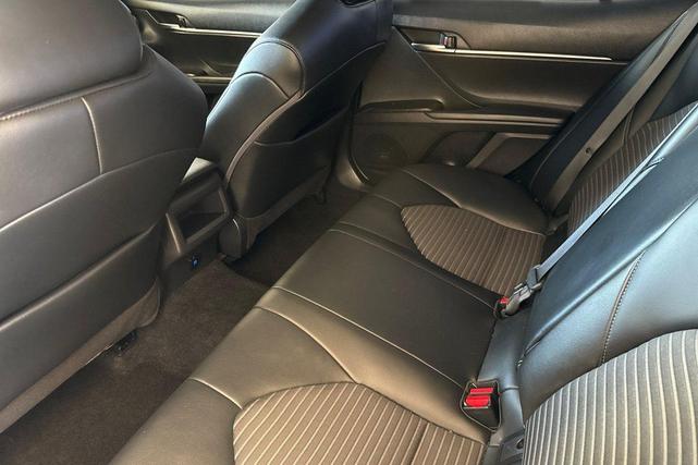 Photo of 2022 Midnight Black Metallic Toyota Camry