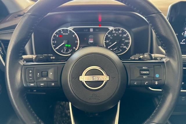 Photo of 2023 Scarlet Ember Tintcoat Nissan Rogue