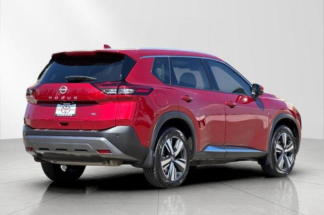 Photo of 2023 Scarlet Ember Tintcoat Nissan Rogue