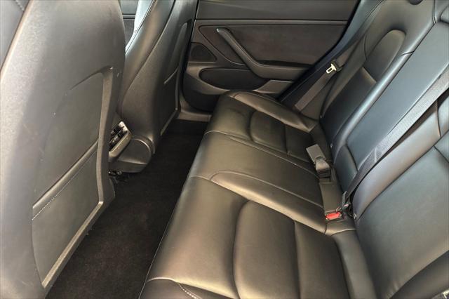 Photo of 2020 Midnight Silver Metallic Tesla Model 3