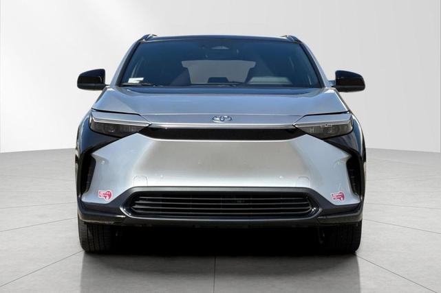 Photo of 2024 Elemental Silver Metallic Toyota bZ4X