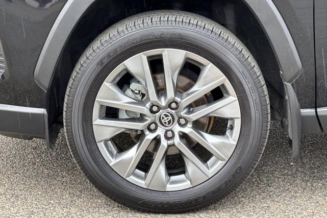 Photo of 2021 Midnight Black Metallic Toyota RAV4