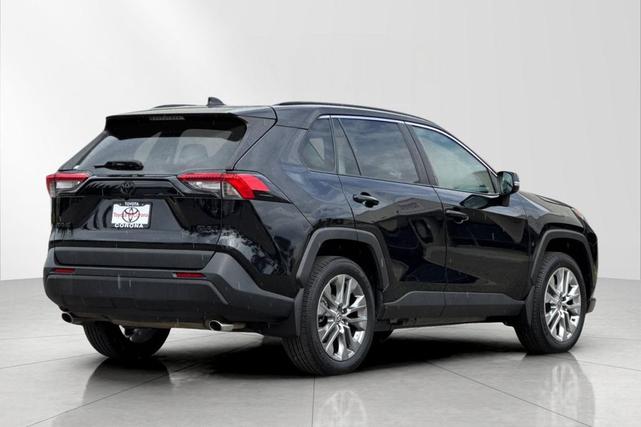 Photo of 2021 Midnight Black Metallic Toyota RAV4