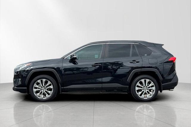 Photo of 2021 Midnight Black Metallic Toyota RAV4