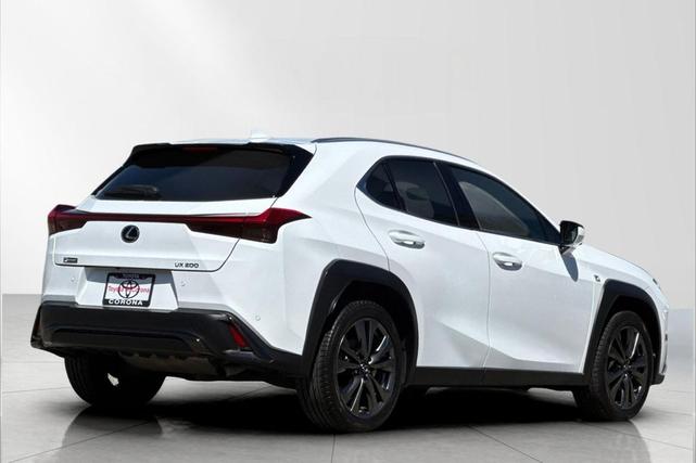 Photo of 2020 Ultra White Lexus UX 200
