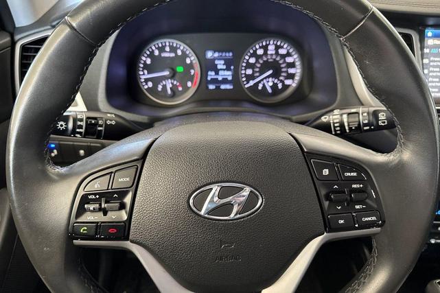 Photo of 2018 Black Noir Pearl Hyundai TUCSON