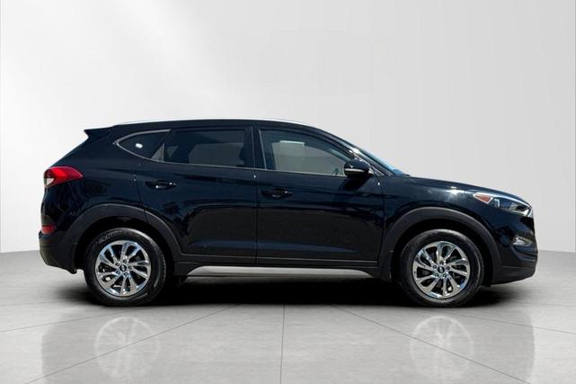 Photo of 2018 Black Noir Pearl Hyundai TUCSON