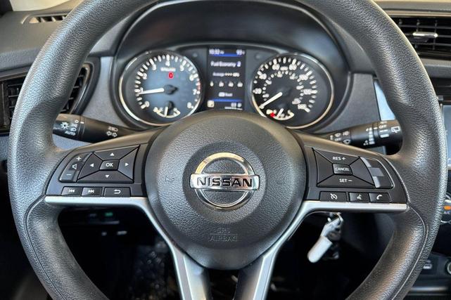 Photo of 2021 Magnetic Black Pearl Nissan Rogue Sport
