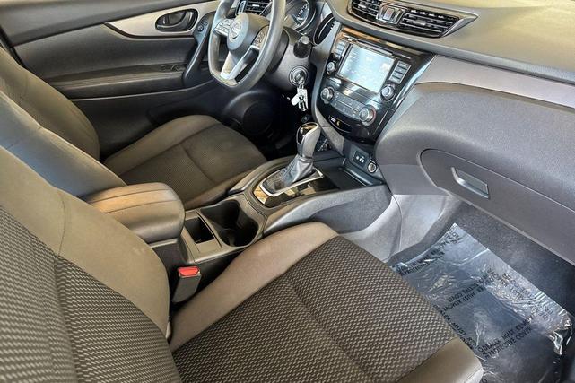 Photo of 2021 Magnetic Black Pearl Nissan Rogue Sport