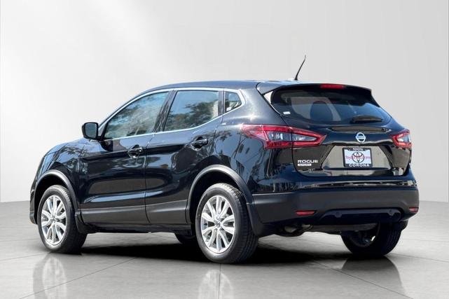 Photo of 2021 Magnetic Black Pearl Nissan Rogue Sport