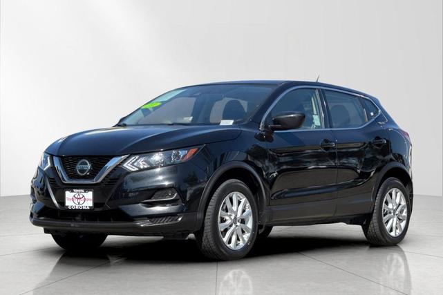 Photo of 2021 Magnetic Black Pearl Nissan Rogue Sport