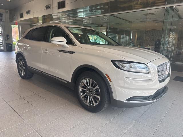 Photo of 2021 Ceramic White Lincoln Nautilus